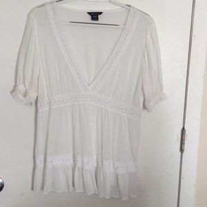 Moda white peasant top. Excellent condition.